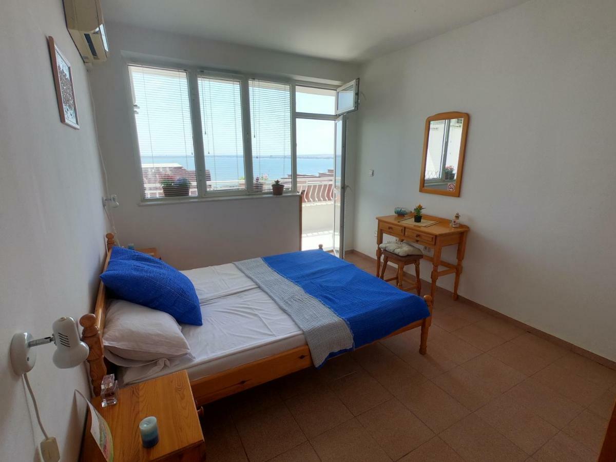 Apartment In St. Vlas With Terrace Sveti Vlas Exterior photo