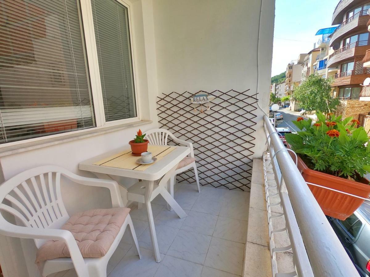 Apartment In St. Vlas With Terrace Sveti Vlas Exterior photo